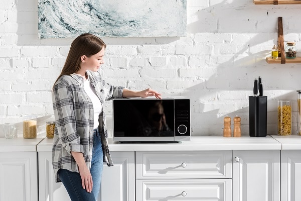 easy microwave cleaning